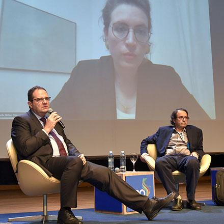 Rumo A Um Paradigma De Estabilização Pós-Neoliberal